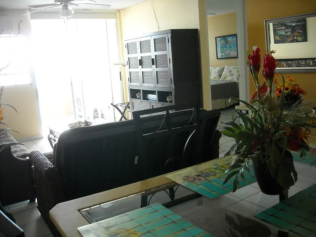 Ocean Front Apartment Luquillo
